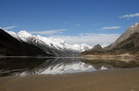 然乌湖风光