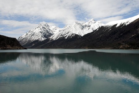 然乌湖风光