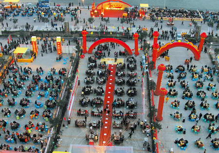 组图：重庆火锅节100多万人参与活动