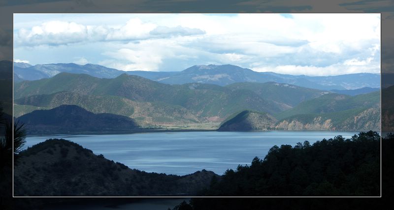 泸沽湖风光图片