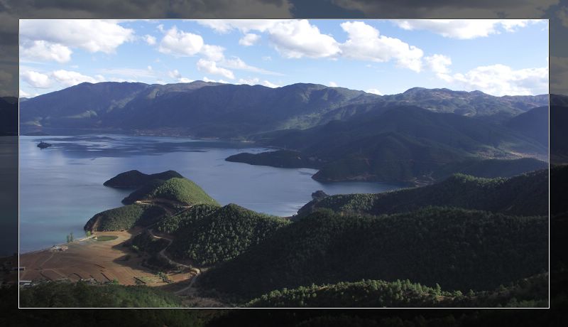 泸沽湖风光图片