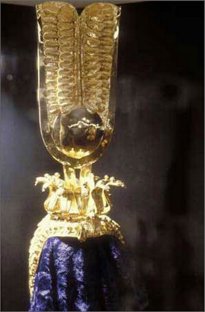图片：埃及艳后克利奥帕特拉的王冠 