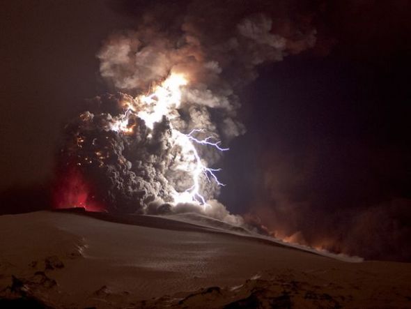 火山闪电