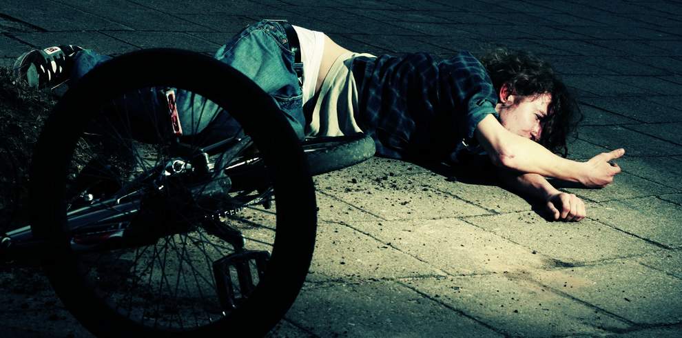 图片：2010年美国国家地理摄影大赛作品欣赏-失手的自行车手