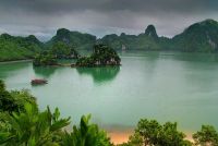 图片：越南下龙湾-海上桂林