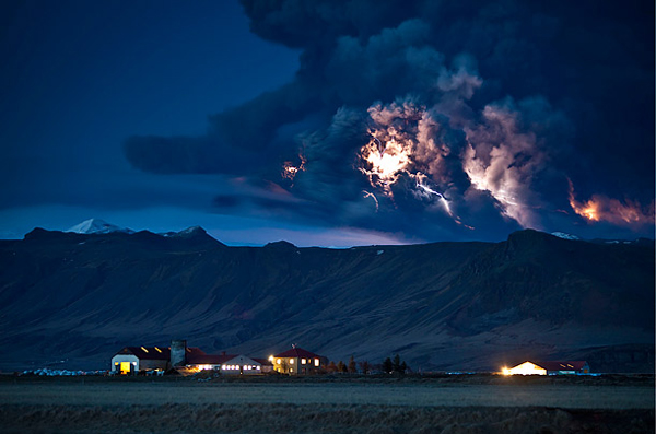 图片：冰岛火山大喷发