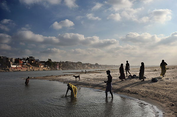 图片：印度恒河流域用水问题日益严峻